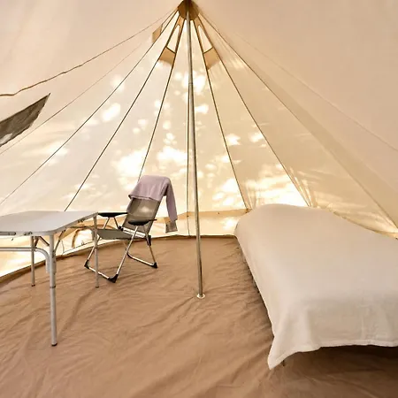 Tipi Nature A L'ombre Des Tilleuls A En Cevennes - Animaux Ferme 럭셔리텐트 Vialas