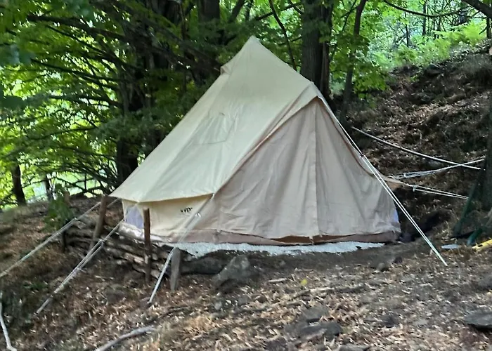 Tipi Nature A L'ombre Des Tilleuls A En Cevennes *